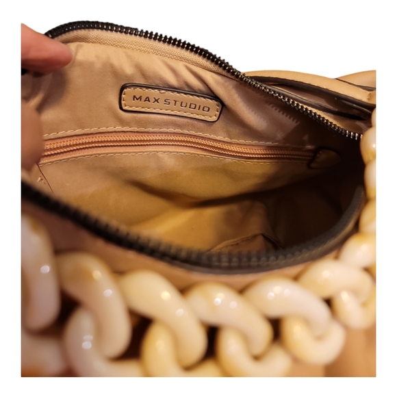 Max Studio purse beige natural chainlink tortoise shell handle leather pleated - Picture 4 of 7